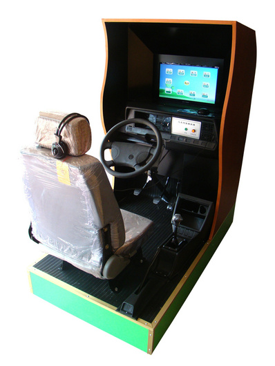 <b>YUY-1000汽車駕駛模擬臺</b>